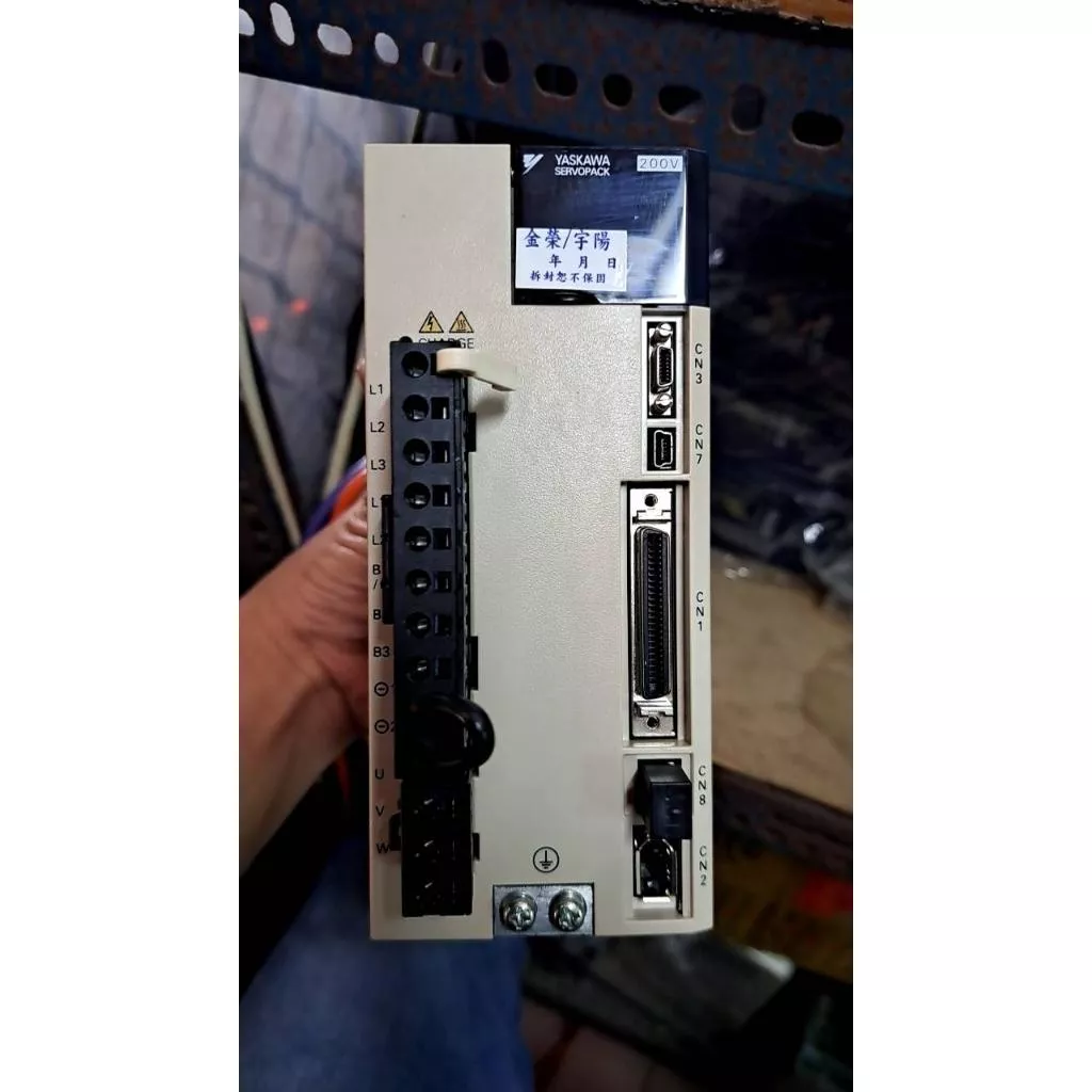 YASKAWA安川伺服驅動 SGDV-5R5A01A 750W