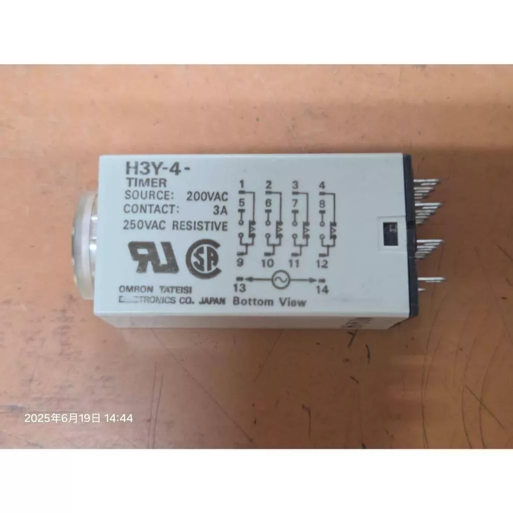 OMRON歐姆龍TIMER計時器 H3Y-4 H3Y-4-C電壓DC12V DC24V AC220V(私密庫存)