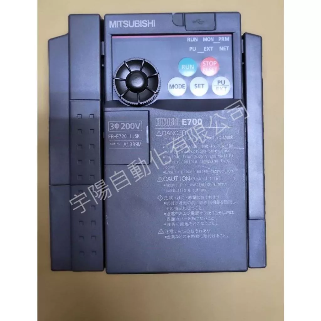 日本 MITSUBISHI 三菱變頻器 FR-E720-1.5K FR-E720-080-NA 三相220V 2馬