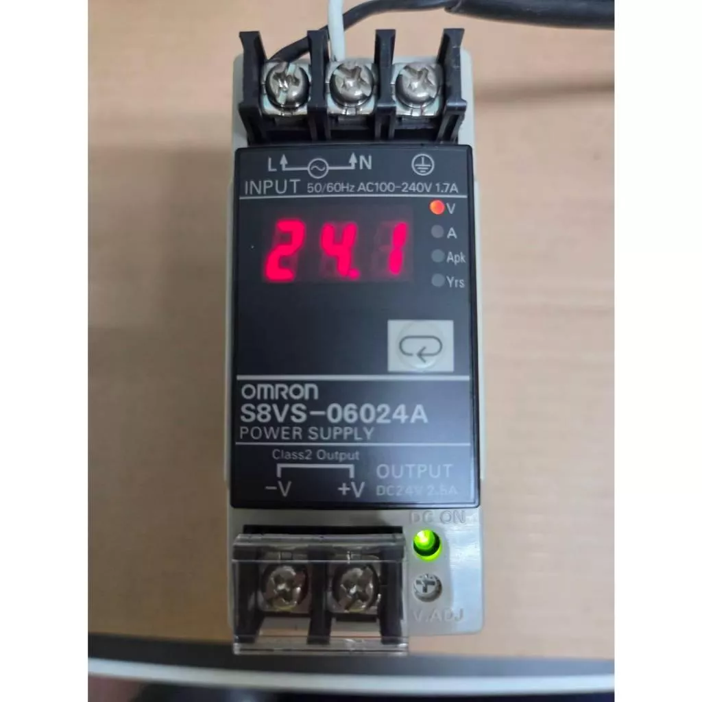 OMRON電源供應器 附顯示器 S8VS-06024A 09024A 12024A 2.5A 3.75A 5A