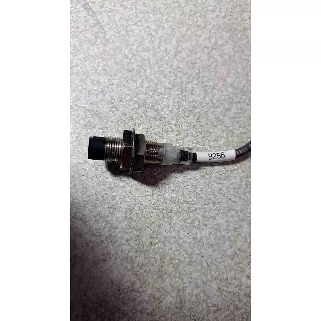 歐姆龍OMRON 近接開關 E2B-M12KN05-WZ-C1