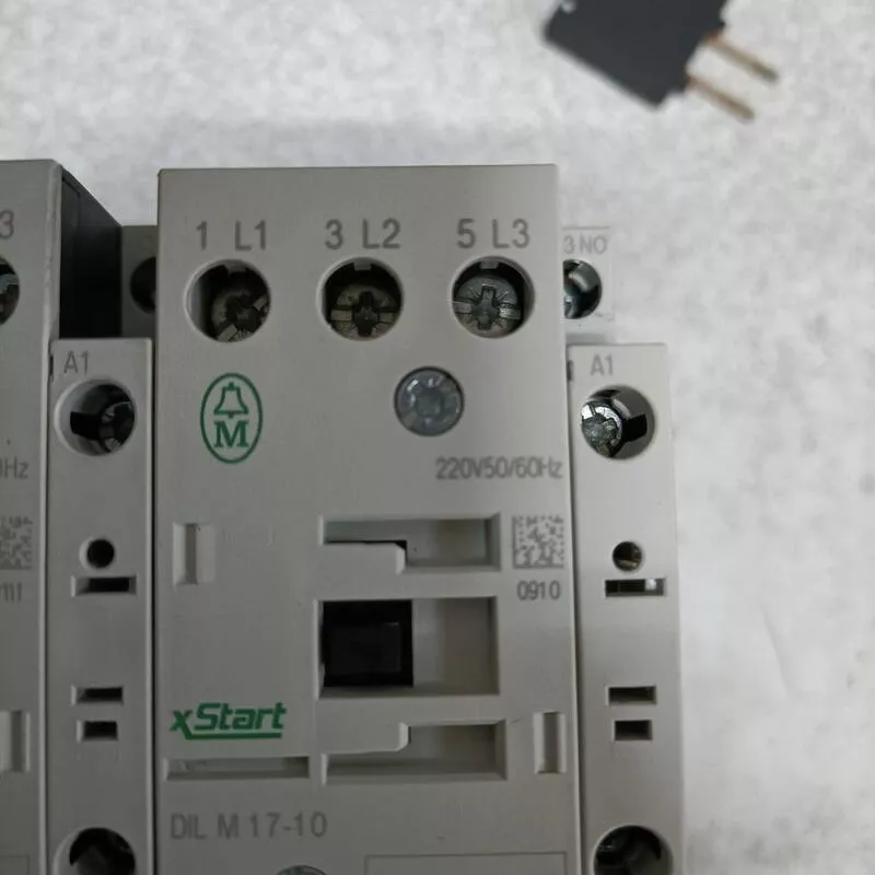 EATON伊頓穆勒 電磁接觸器 DILM17-10 線圈AC220V 另有 DILM32-XSPR240突波吸收器