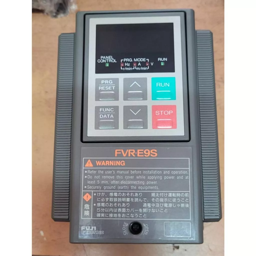 Fuji 富士 變頻器 FVR0.4E9S-2 FVR0.2E9S-2 1/2HP 1/4馬3相220V