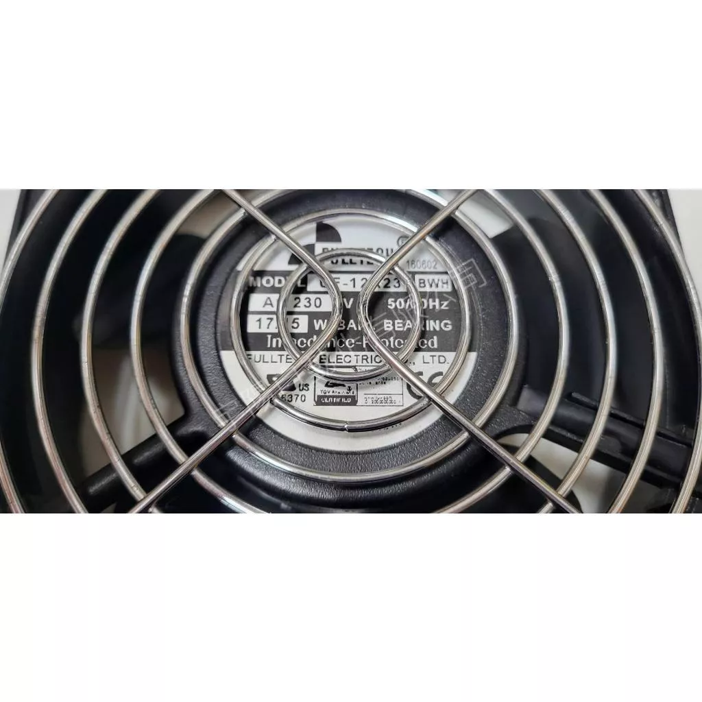 FULLTECH 工業風扇 散熱扇 風鼓UF-12A23-BWH，12x12cm，AC230V(8成新)