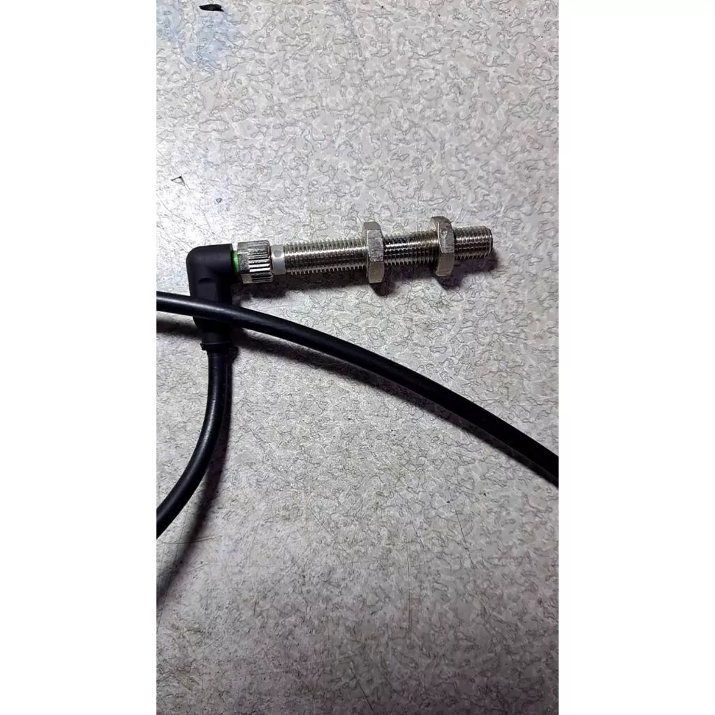 BALLUFF巴魯夫 BES003P 近接開關電感式傳感器