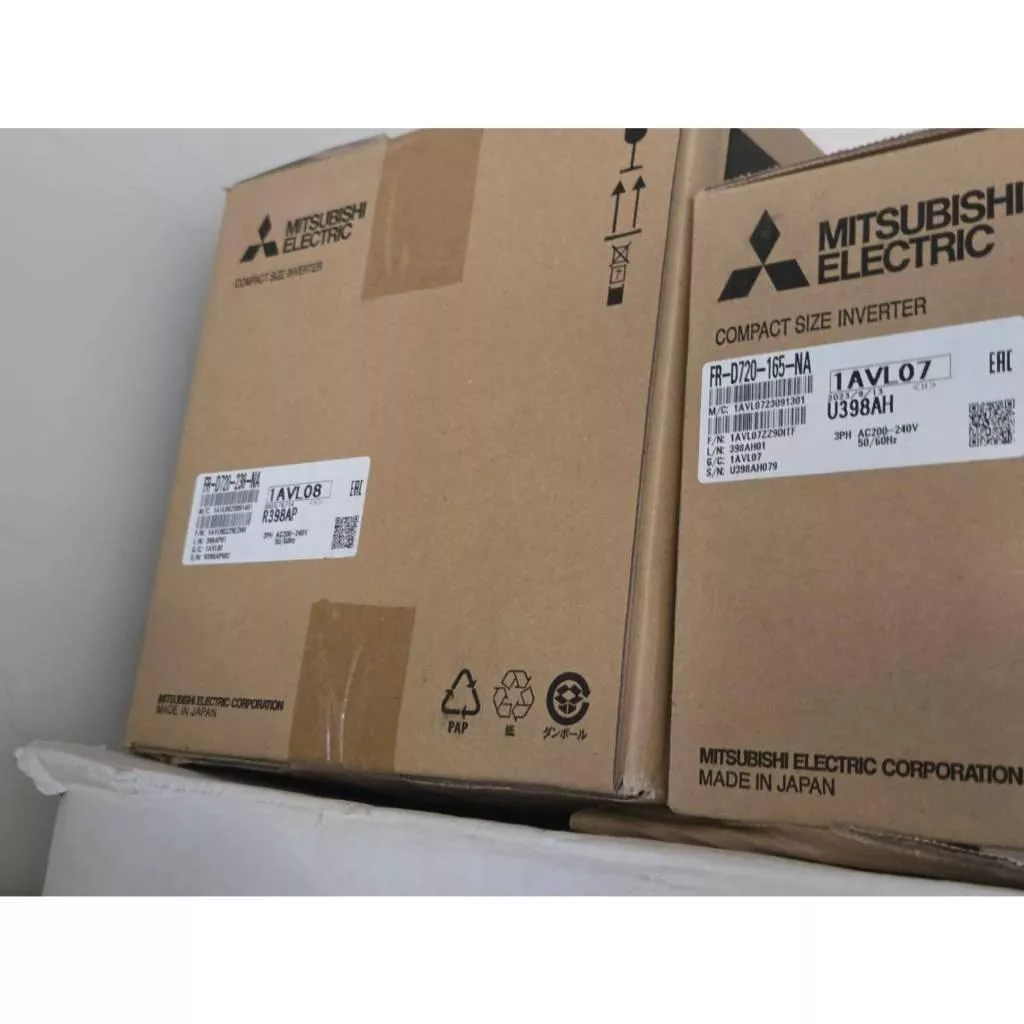 (新品)日本 MITSUBISHI三菱變頻器 FR-D720-165-NA 5馬 FR-D720-238-NA 7.5馬