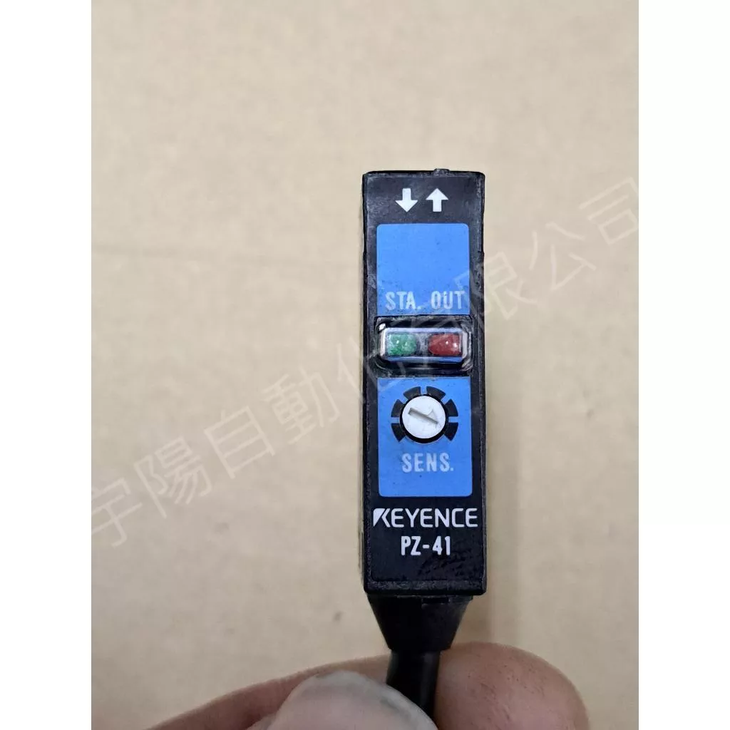KEYENCE 基恩斯 PZ-41 擴散反射式 光電感測器