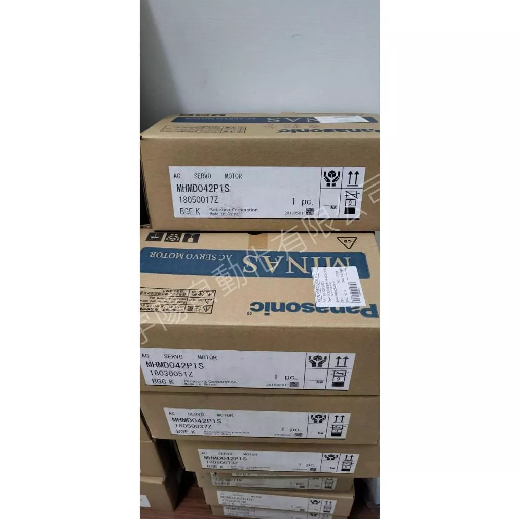 (新品)Panasonic 松下國際 MINAS A4伺服馬達 MHMD042P1S MHMD042S1T 400W馬達