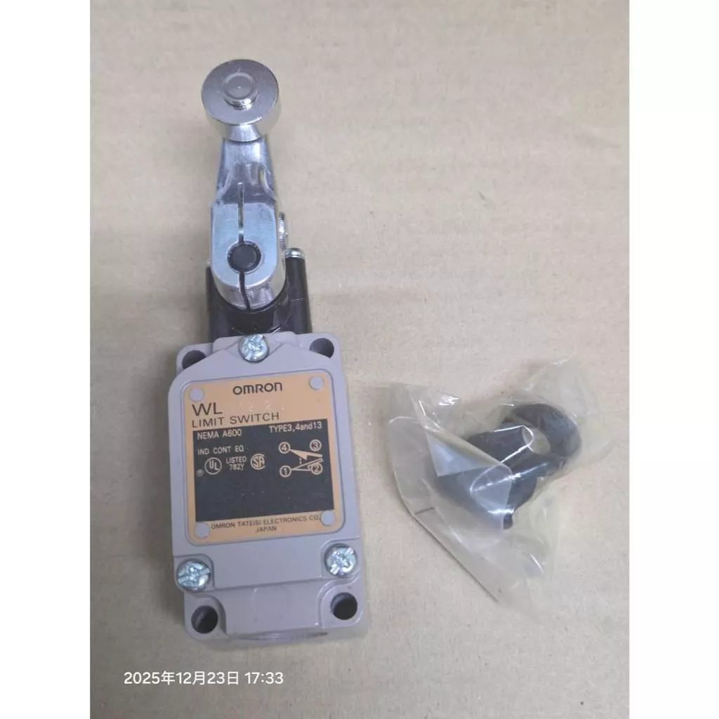 (庫存新) OMRON歐姆龍 WLCA2-2 限動開關