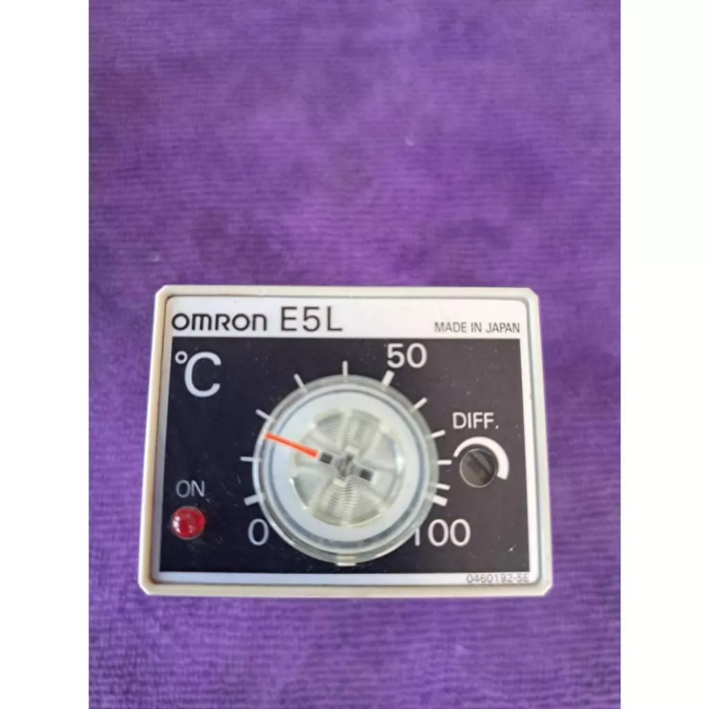 OMRON歐姆龍 溫度控制器 E5L-A3 電源200VAC