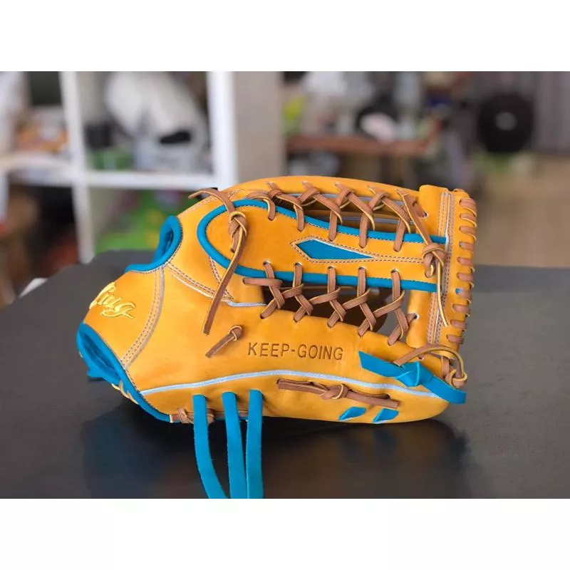 KING KEEP GOING系列 精選小牛皮外野手套