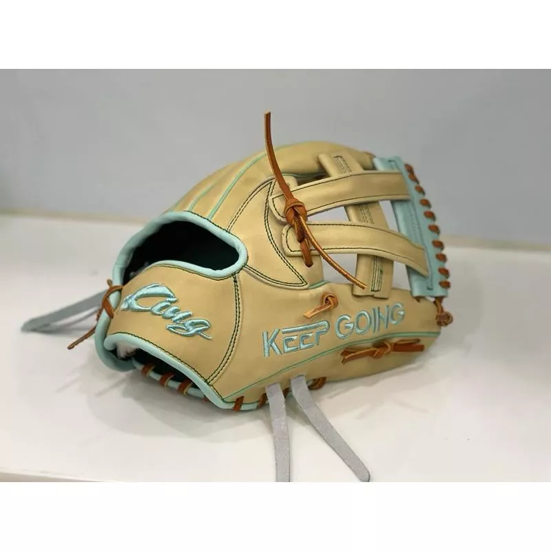 King 奶黃色 搭色內野手套