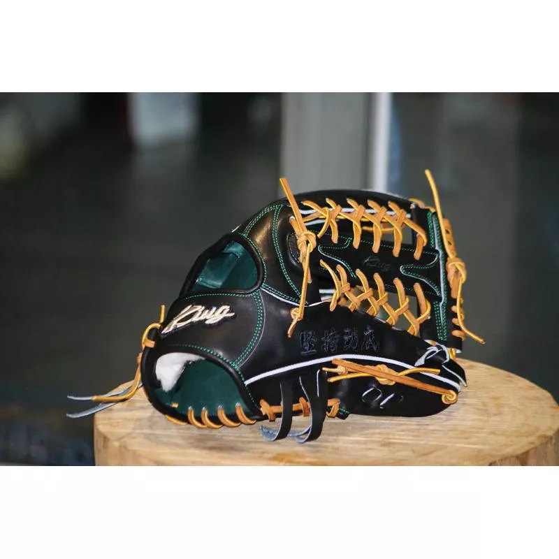 KING 棒壘球外野 香檳金色凸繡標 (限定款)