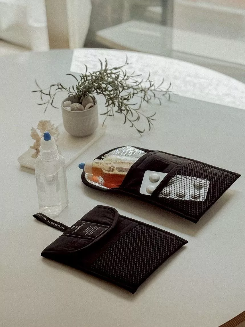 素色攜帶型保冷藥袋