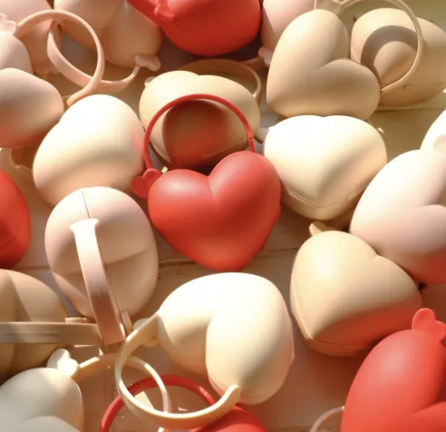 <tgm>心形奶嘴盒