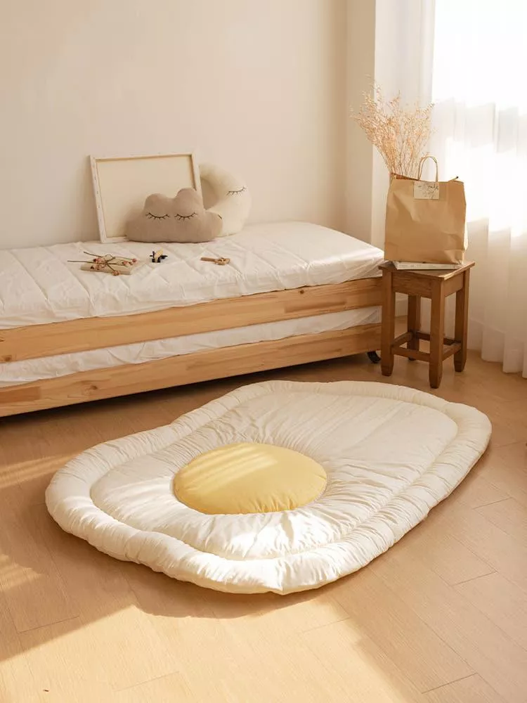 超可愛的荷包蛋地毯