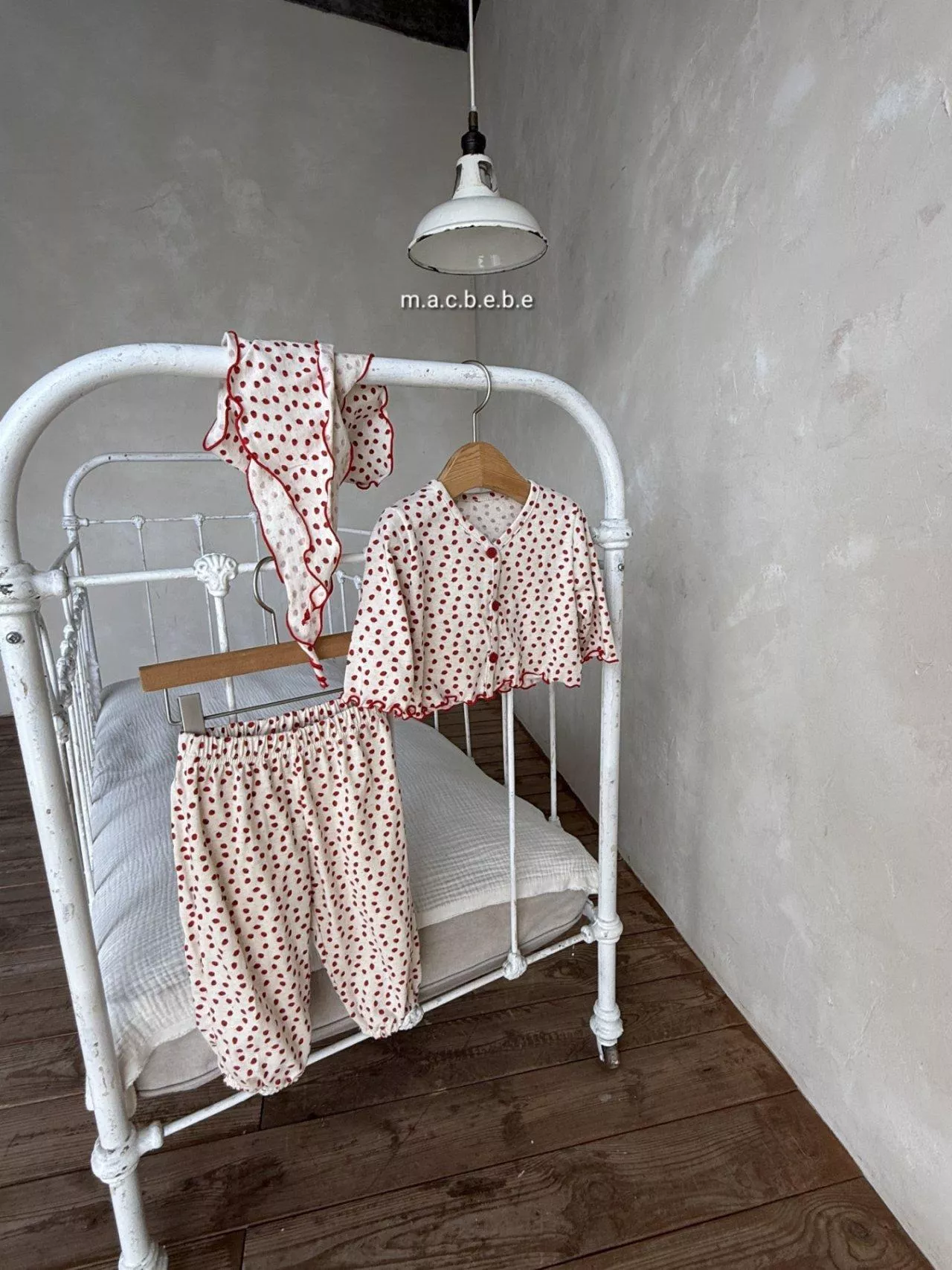 <Macbebe 26春>外套+褲子+圍巾