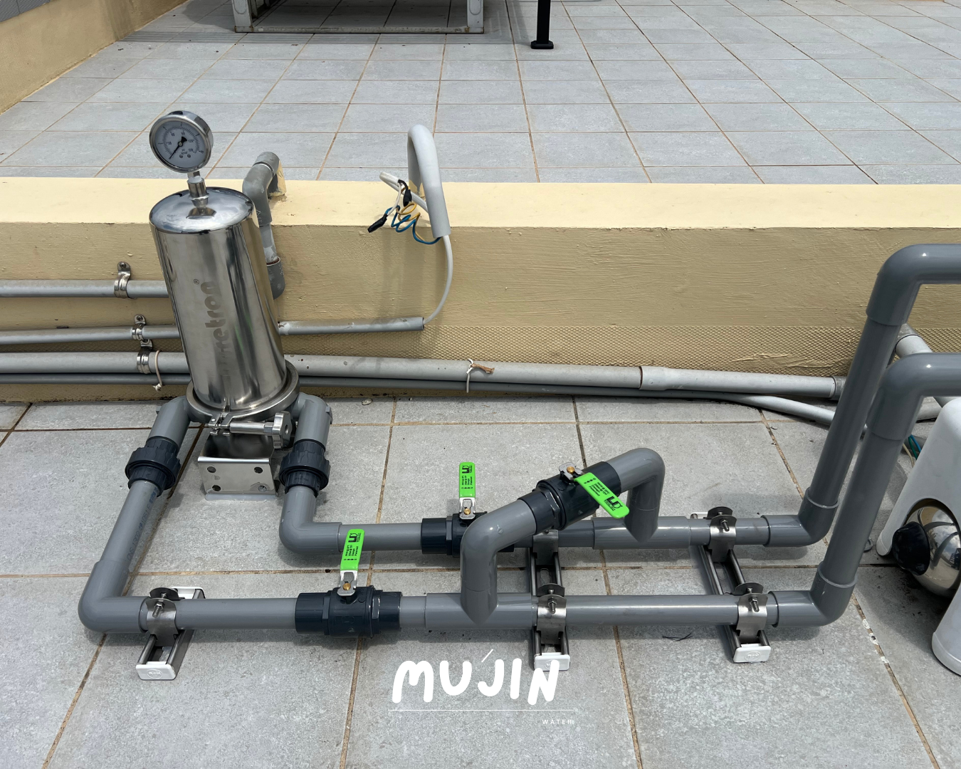彰化伸港鄉｜透天軟水機反洗水壓不足怎麼辦？全戶過濾＋軟水機搭配控制箱安裝案例