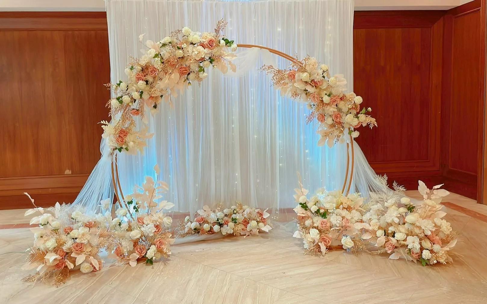 白色浪漫花藝布置方案