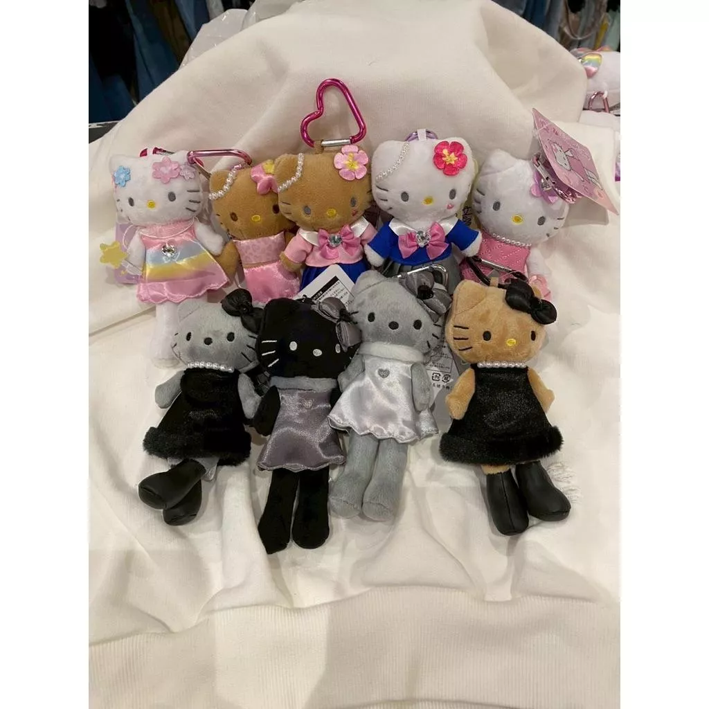 GU星願屋💜💛-🇯🇵日本代購「長腿Kitty」❗️商品現貨有限，下單前請先詢問是否有現貨❗️