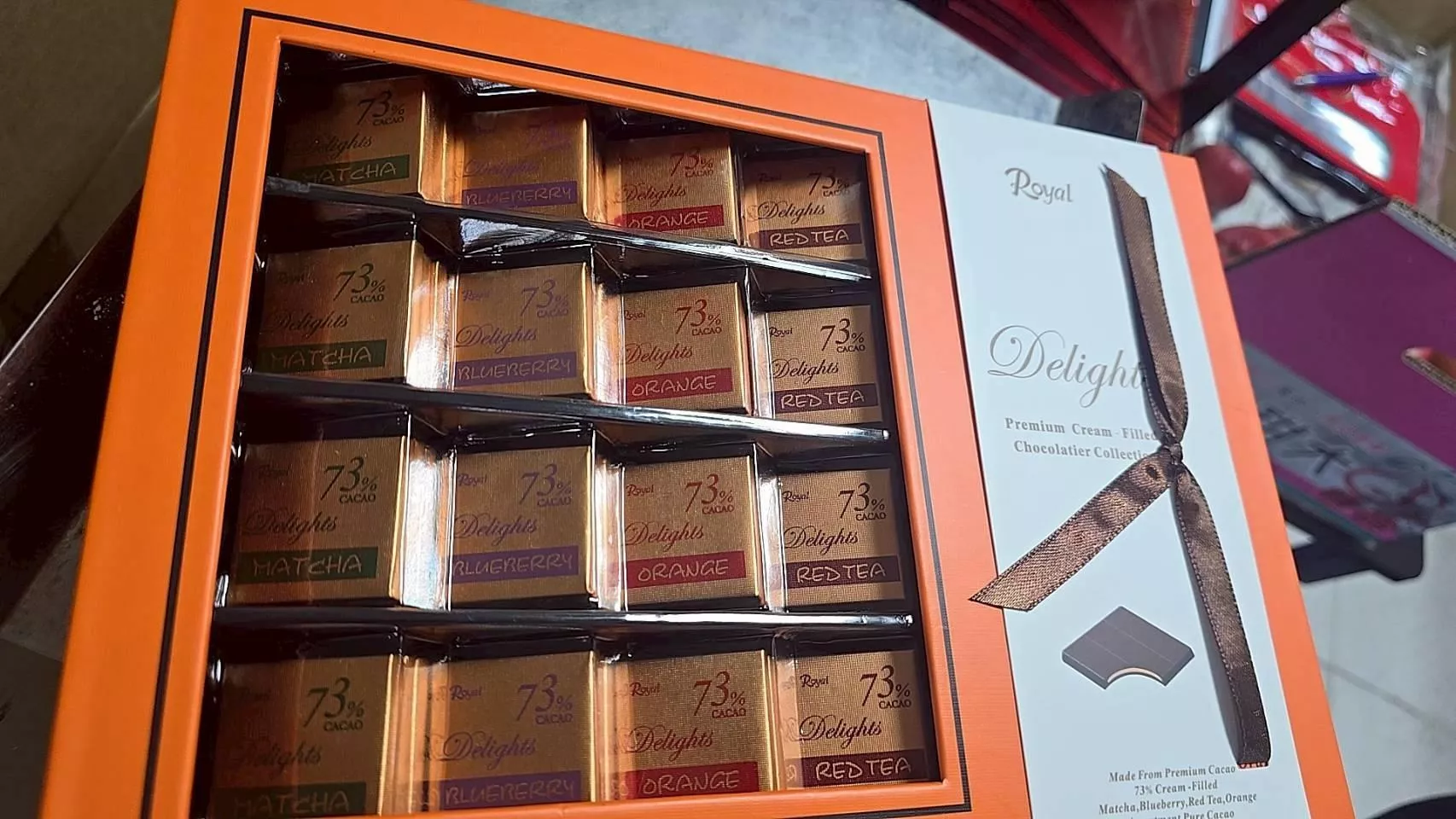 皇家巧克力 A純巧克力 B水果巧克力