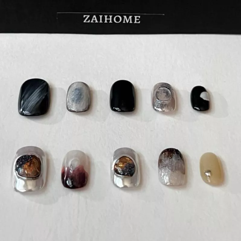 現貨+預購 |【星夜-14】短方圓 實拍原創 純手工穿戴甲 | 黑色系美甲