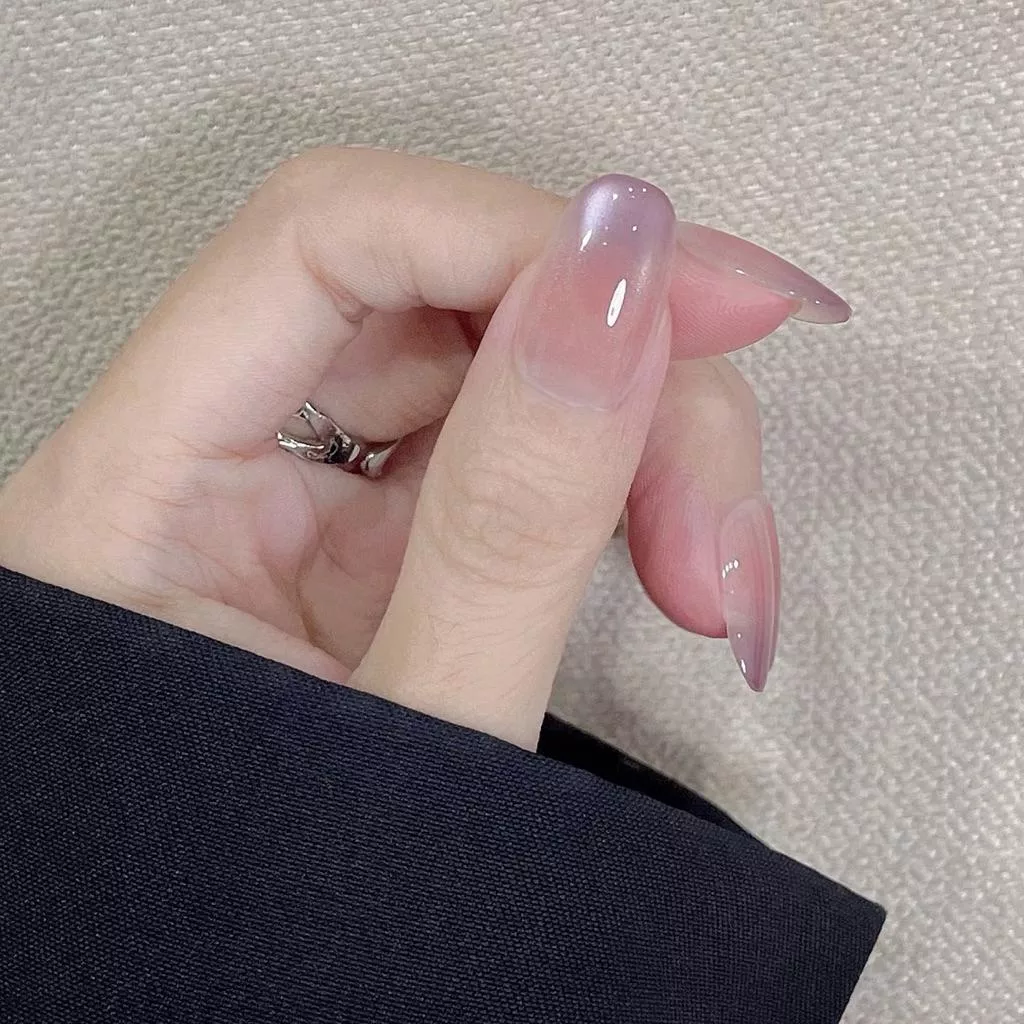 現貨｜隔日到貨《薰衣草貓眼-L05》 短方 短橢圓 純手工穿戴甲 顯白美甲 日常美甲 美甲訂製 漸變美甲 果凍膠