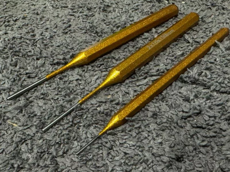 *現貨屋*沖子 1.5mm 2mm 3mm 平頭沖 中心沖 敲pin 插銷 x300u 槍燈