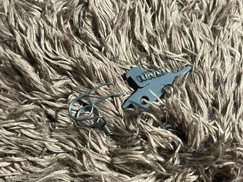 *現貨屋*ghk m4 扳機簧 司牙 原廠零件 競技板機