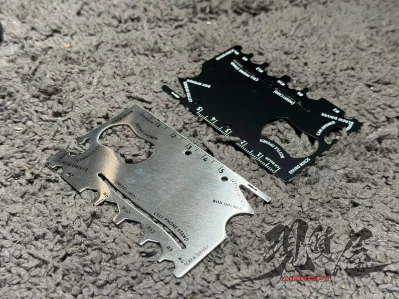 *現貨屋*不銹鋼多功能卡片 野外求生 開瓶器