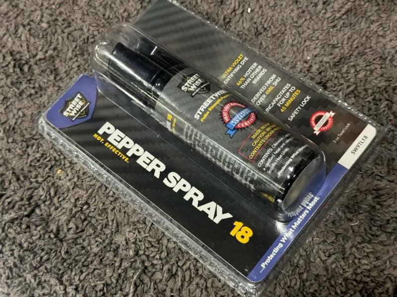 *現貨屋*STREET WISE SW9FT18 街頭保鑣 水柱型 翻蓋式 防身噴劑 防狼噴霧 辣椒水 84ML