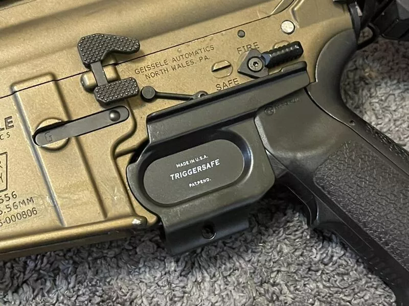 *現貨屋*黑色 M4 AR15 扳機 安全護蓋 扳機保險 安全鎖 板機