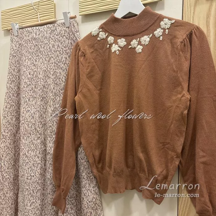 現貨│日系手工勾織珍珠花朵 軟糯感焦糖色小高領針織衫#4469特