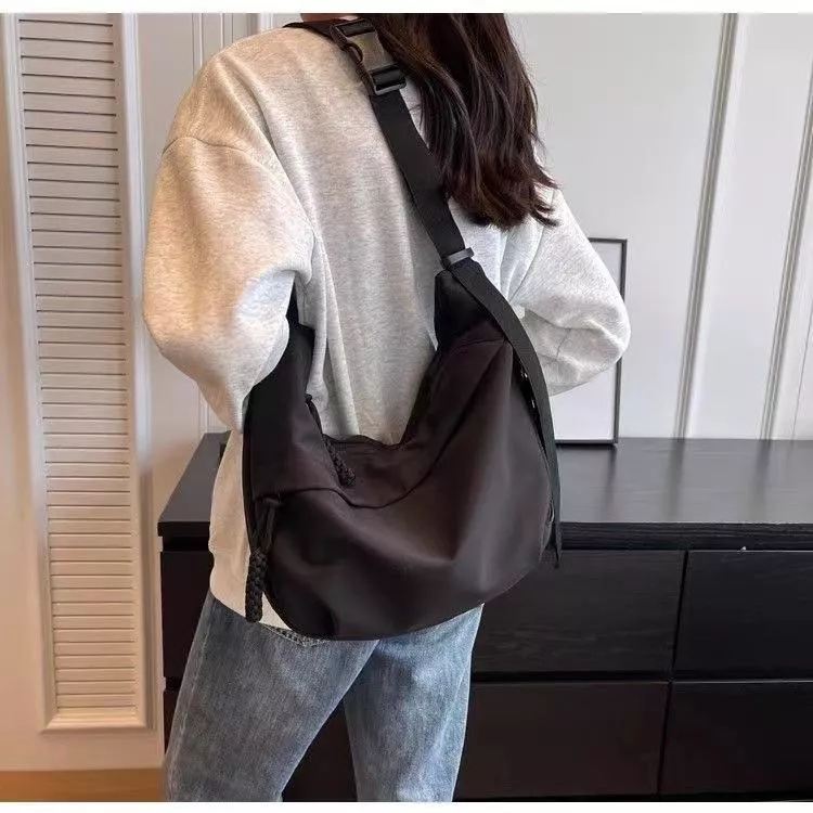 餃子包運動休閒牛津布單肩包百搭旅遊大容量側背包