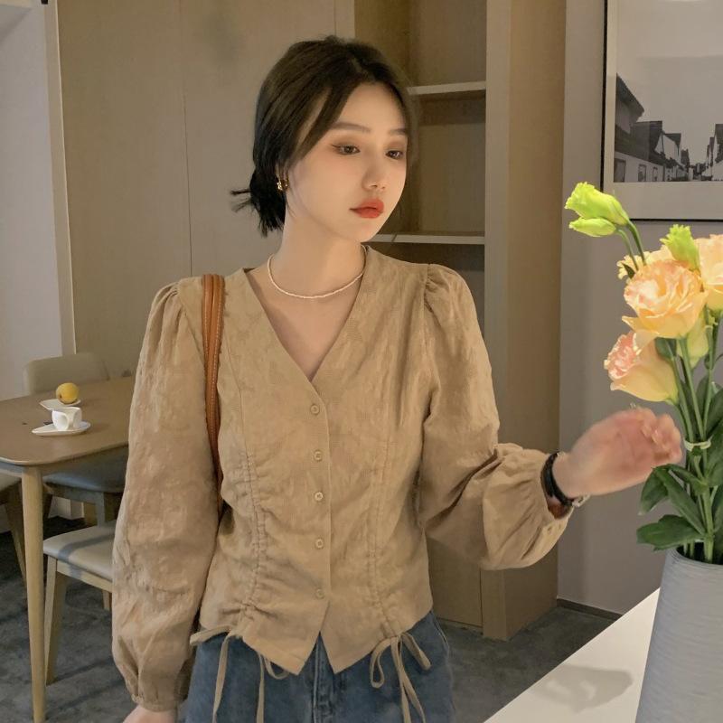 法式氣質V領短版襯衫女款春秋設計感上衣小眾百搭長袖衫