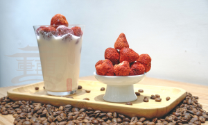 輔聖商行-天然凍乾草莓-健康零食首選