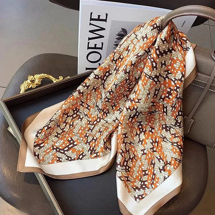 100％桑蠶絲H立體字母真絲領巾小方巾披肩