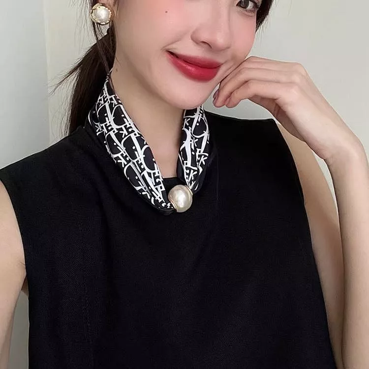 100%蠶絲珍珠磁扣鎖骨鏈真絲絲巾