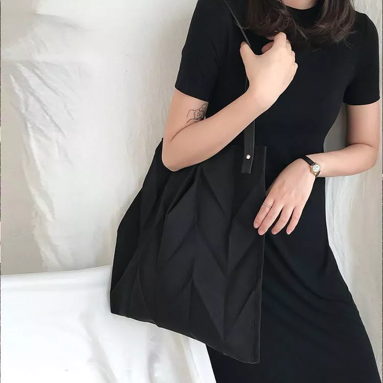 防潑水菱形褶皺紋路拼接PU肩帶單肩包手提包