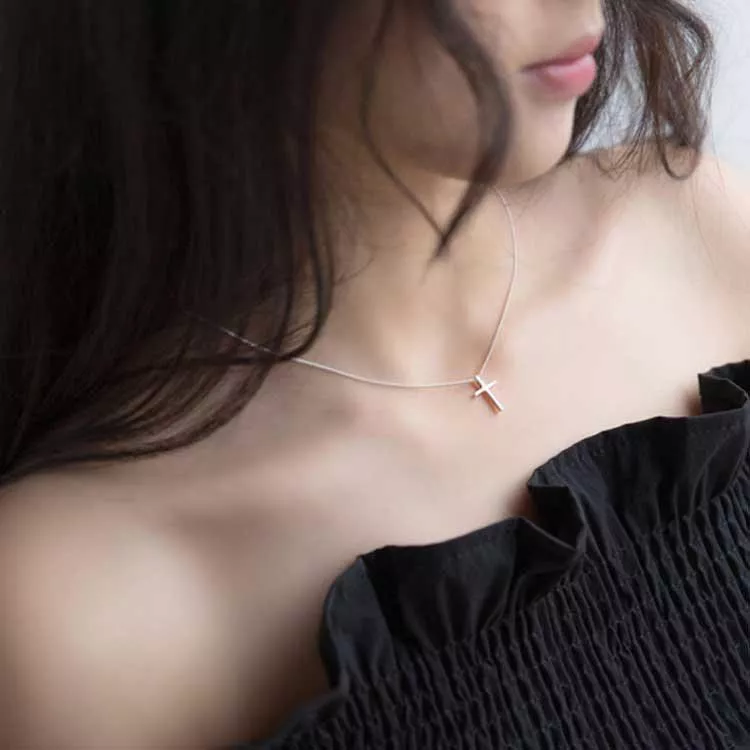 925純銀 鎖骨項鍊 十字架吊墜 時尚迷你個性銀飾 鎖骨鍊