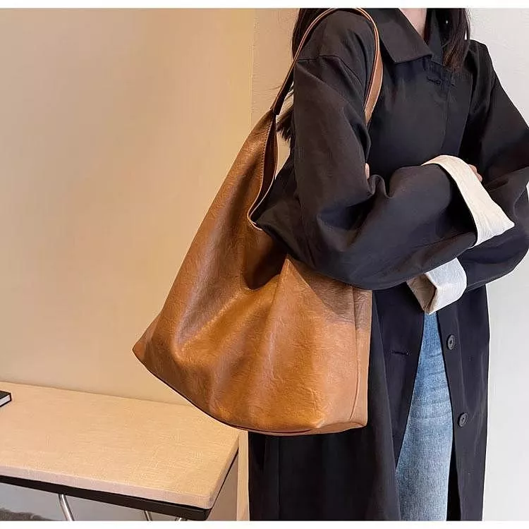 大容量包包單肩水桶包通勤托特包