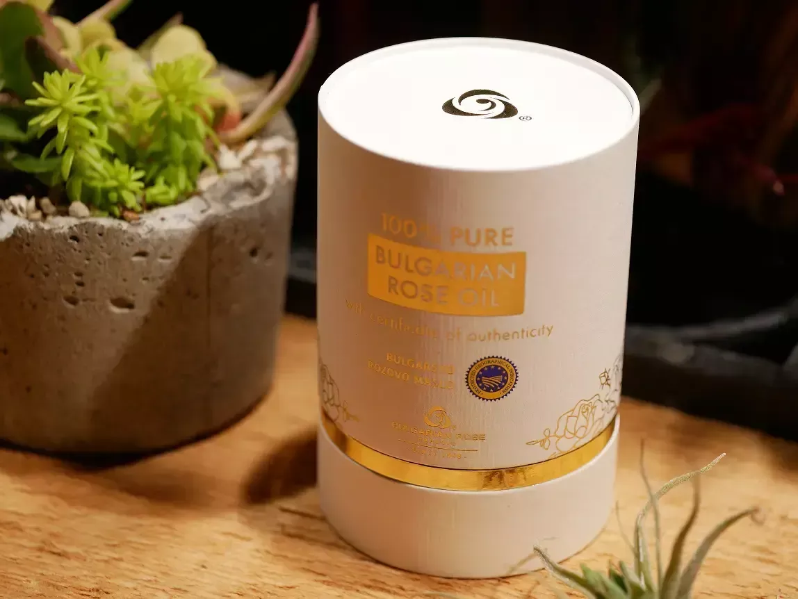 𝔹𝔾🌹Bulgarian rose oil保加利亞玫瑰精油 白色圓盒滴管 盒裝精裝 3ml