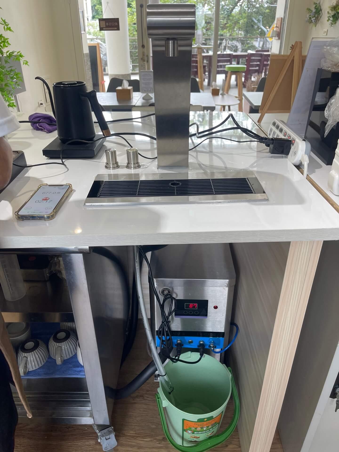 彰化市｜商用餐飲RO淨水設備安裝 BQ-600G直輸機＋吧台專用不鏽鋼龍頭