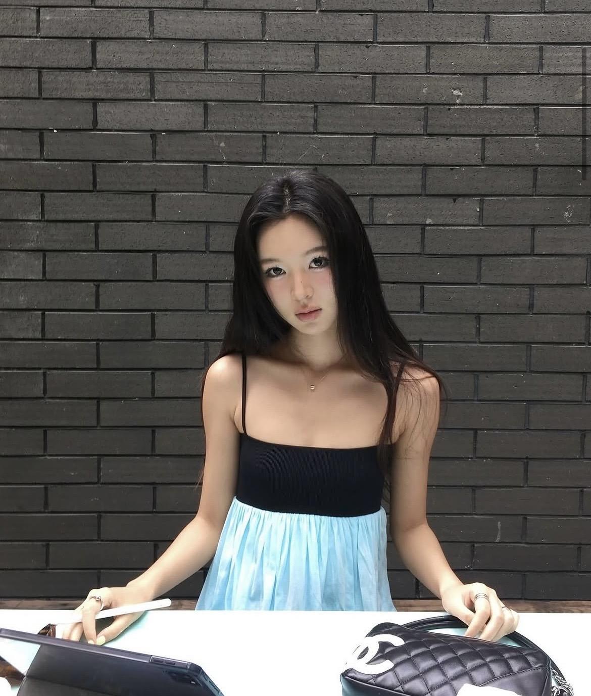 Baby Blue 人間香奈兒連身裙