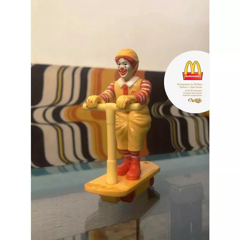 Artlife ㊁ McDonalds 2001 HappyMeal Express Ronald 麥當勞 叔叔 滑板車