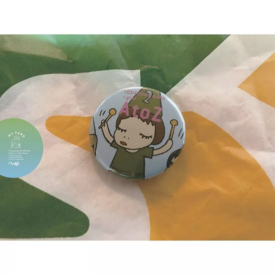 ArtLife @ 奈良美智 Nara Yoshitomo 缶バッジ 小 AtoZ オンナノコ2y 金屬胸章