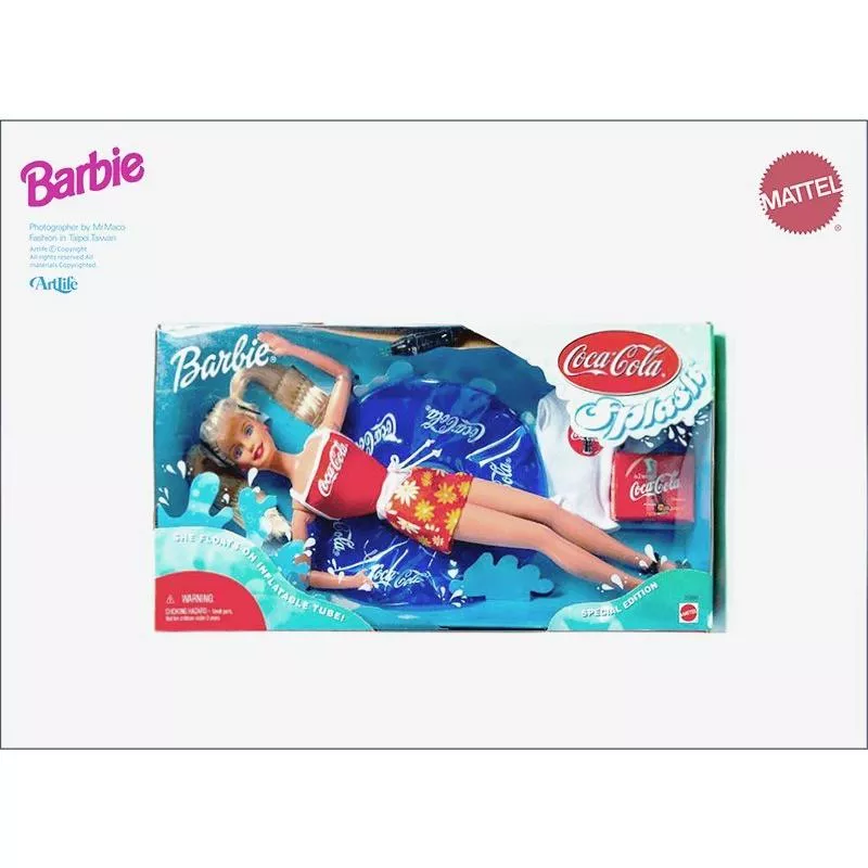 Artlife ㊁ MATTEL 2000 BARBIE Coca-Cola 可口可樂 美國經典 海灘 芭比 娃娃