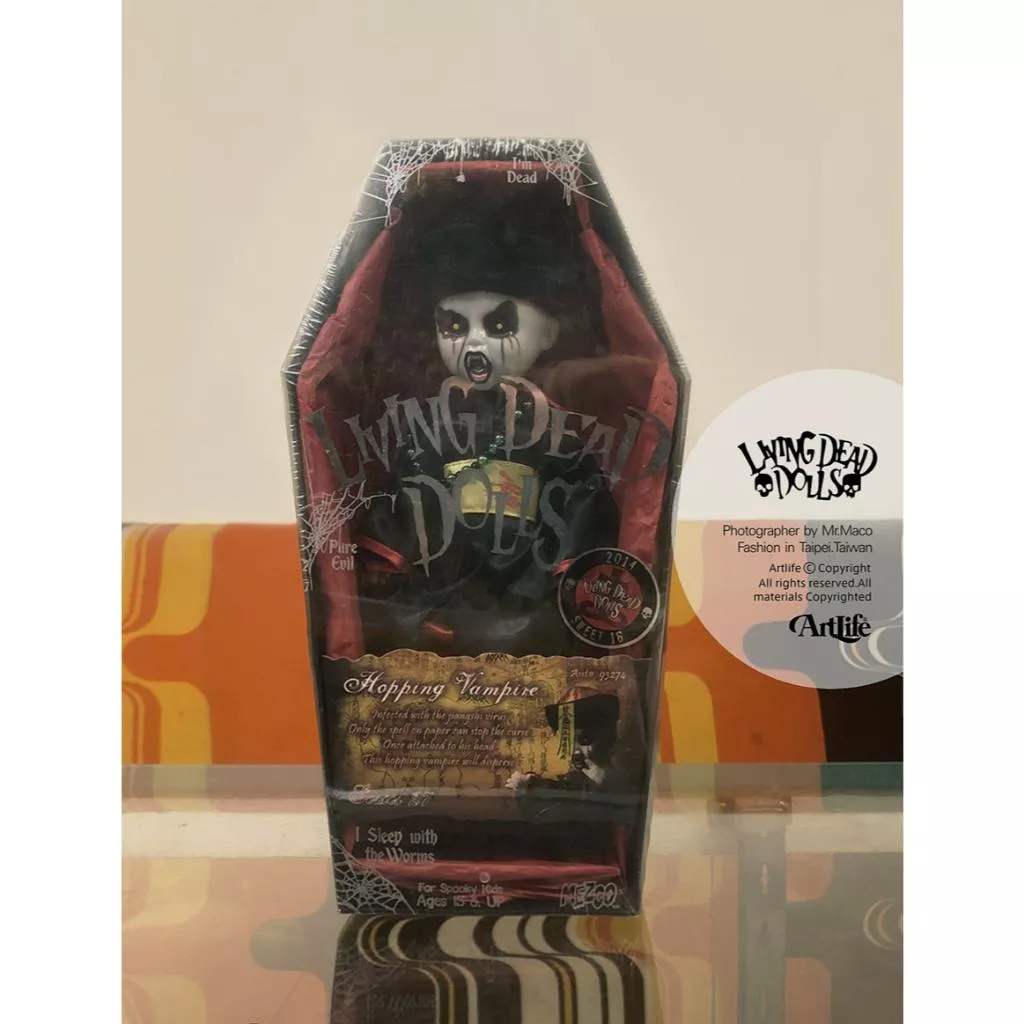 Artlife ㊁ MEZCO 2014 Living Dead Vampire Jiangshi 活死人 殭屍
