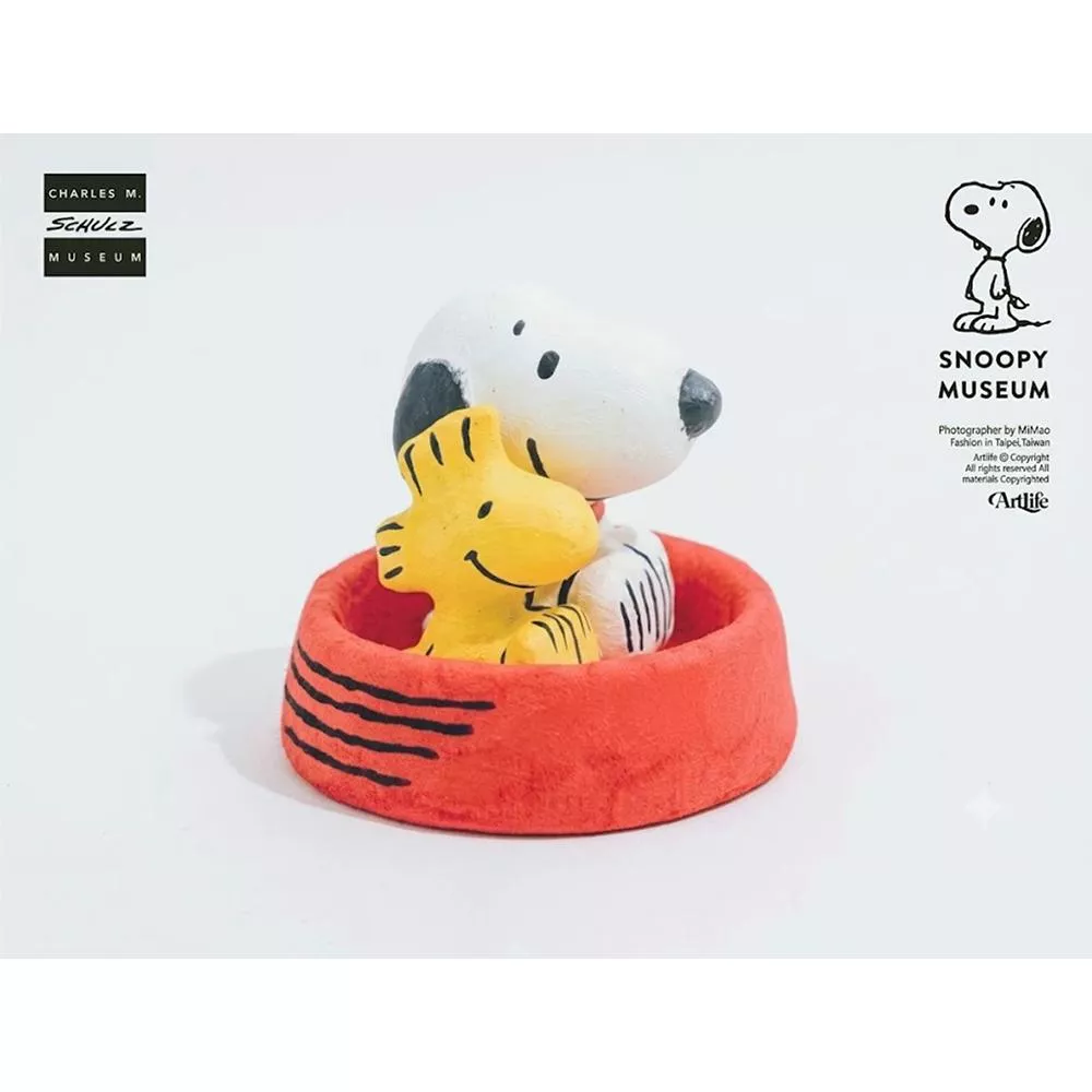 Artlife ㊁ PEANUTS SNOOPY SCHULZ MUSEUM スヌーピーミュージアム限定 張り子 史努比