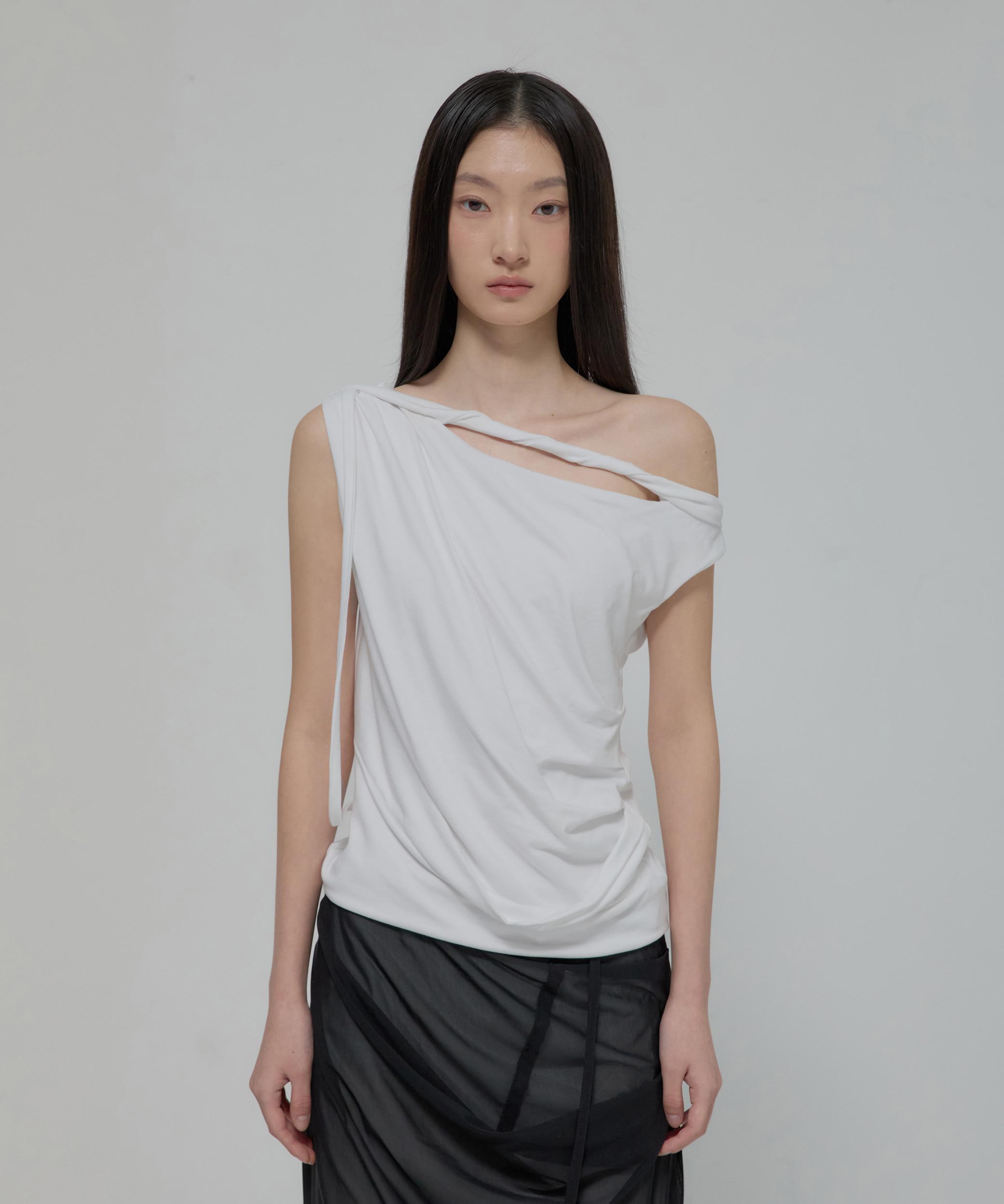 FLARE UP Braided Drape One-Shoulder Top 白